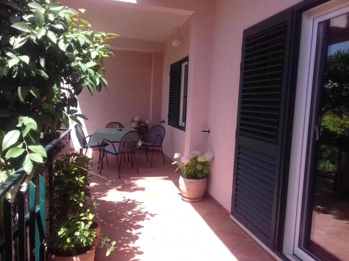 Jordan Apartment Kastela Bagian luar foto